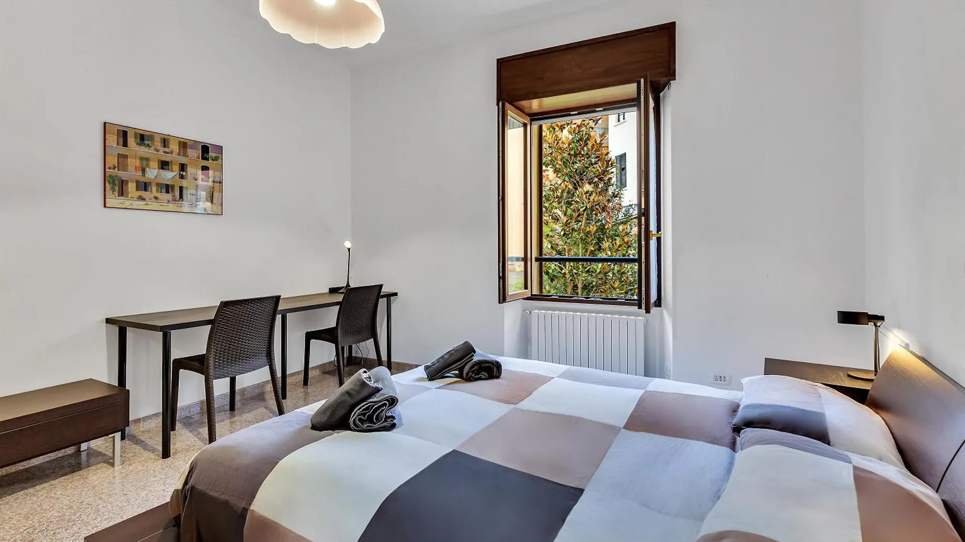 Charming & Bright In The Heart Of Milan - Balcony Apartment 0*,