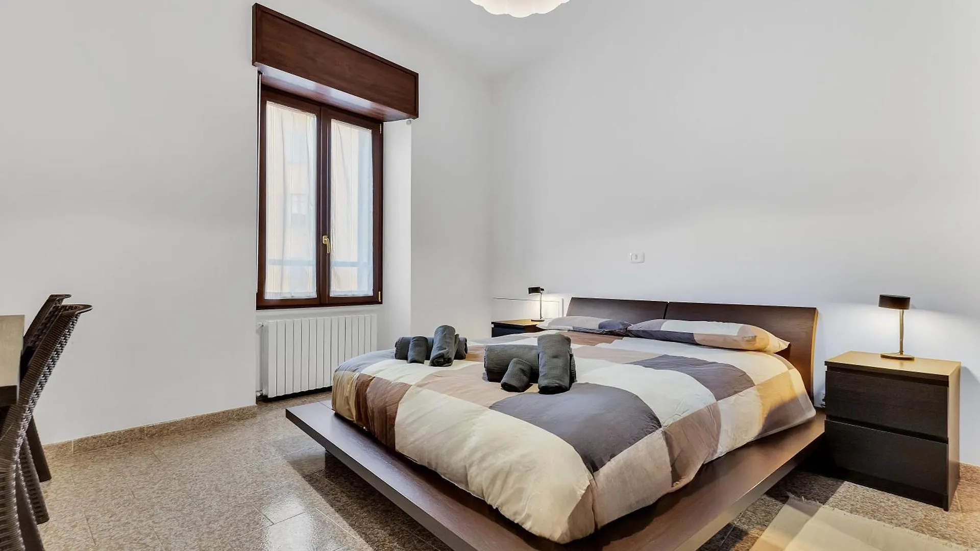 Charming & Bright In The Heart Of Milan - Balcony Apartment