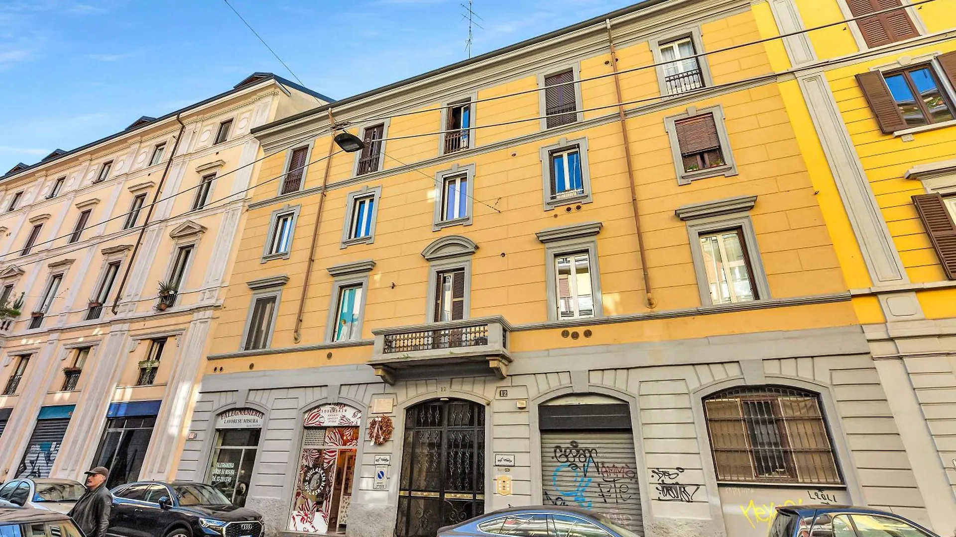 Charming & Bright In The Heart Of Milan - Balcony Apartment